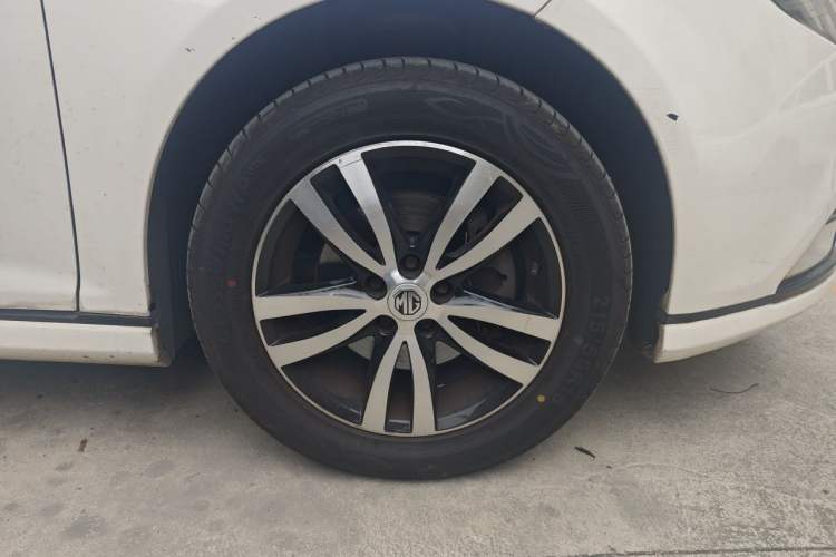 Used MG 6 2013 Hatchback 1.8L Automatic Drive Value Edition Right Front Wheel Hub