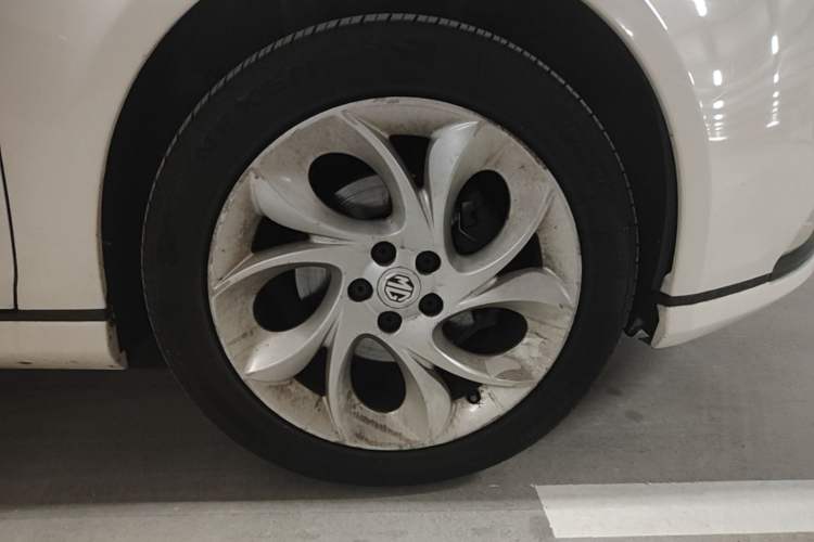 Used MG 6 2013 Hatchback 1.8T Automatic GT Value Edition Right Front Wheel Hub