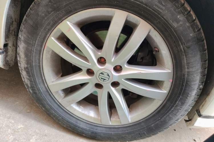 Used MG 6 2013 Hatchback 1.8L Automatic Drive Value Edition Right Front Wheel Hub