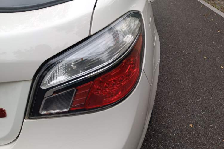 Used MG 6 2013 Hatchback 1.8L Automatic Drive Value Edition Right Rear Taillight