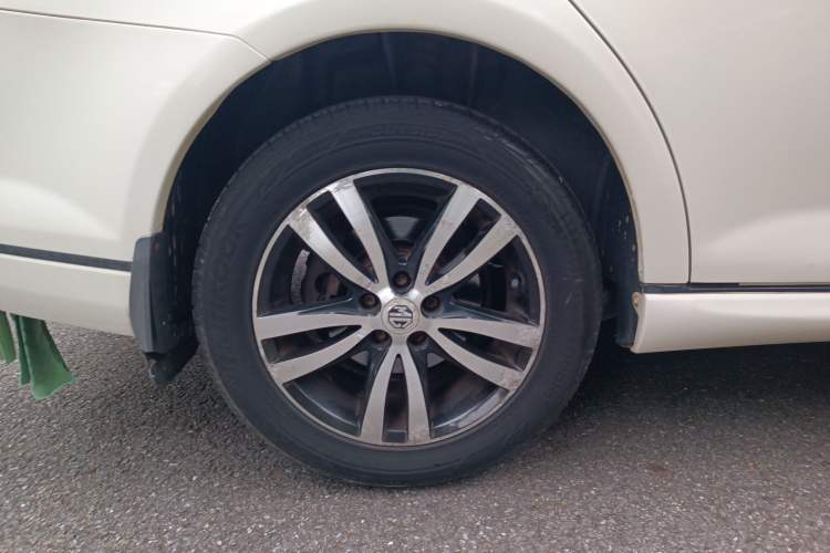 Used MG 6 2013 Hatchback 1.8L Automatic Drive Value Edition Right Rear Wheel Hub
