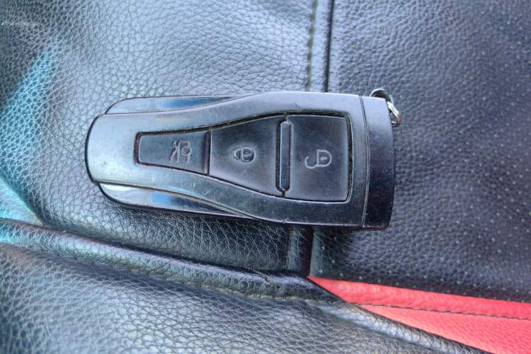 Used MG 6 2013 Hatchback 1.8L Automatic Drive Value Edition Vehicle Key