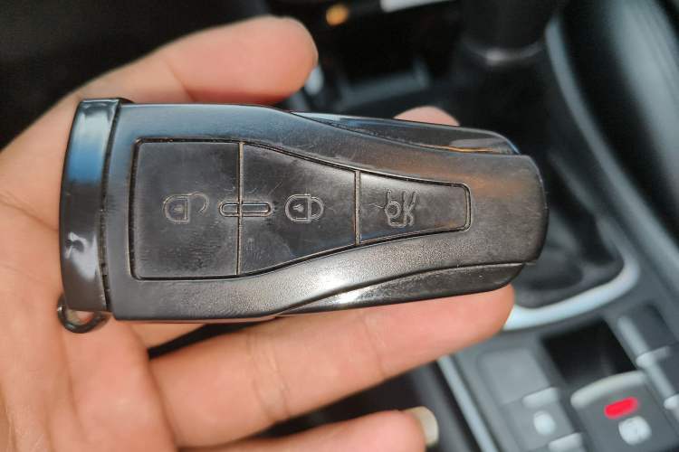 Used MG 6 2013 Hatchback 1.8L Automatic Drive Value Edition Vehicle Key