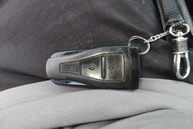 Used MG 6 2013 Hatchback 1.8L Automatic Drive Value Edition Vehicle Key