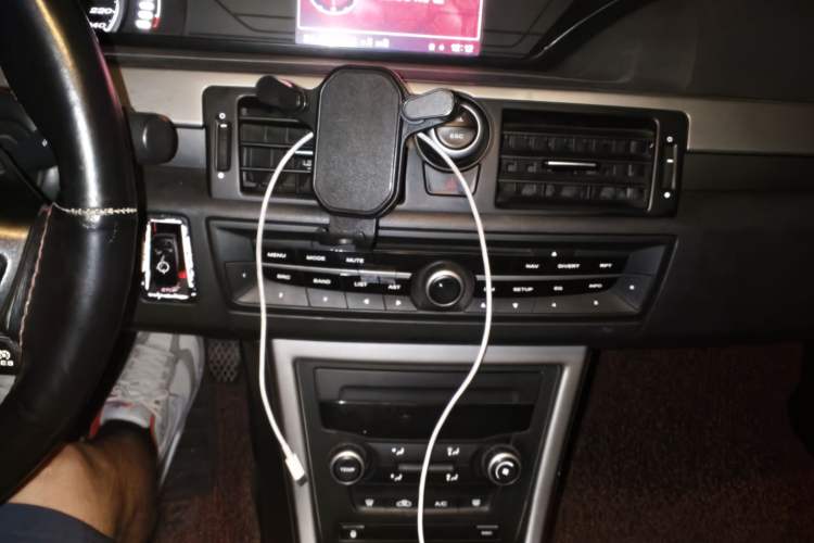 Used MG 6 2013 Hatchback 1.8T Manual GT Value Edition Audio And AC Panel