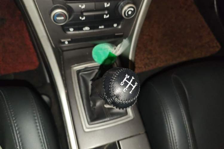 Used MG 6 2013 Hatchback 1.8L Manual - Value Edition Gear Lever