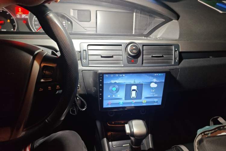 Used MG 6 2014 Hatchback 1.8T Automatic Performance Edition Audio And AC Panel
