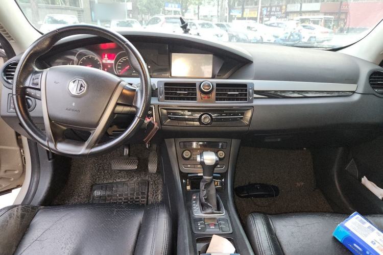 Used MG 6 2014 Hatchback 1.8L Automatic Drive Value Edition Center Console