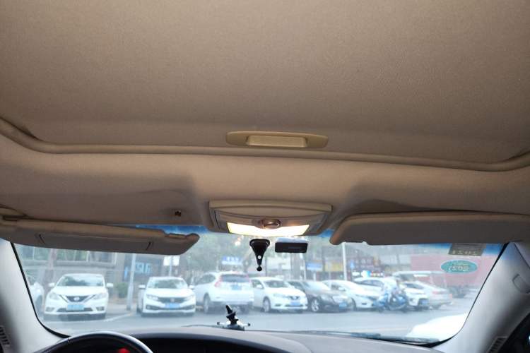 Used MG 6 2014 Hatchback 1.8L Automatic Drive Value Edition Headliner
