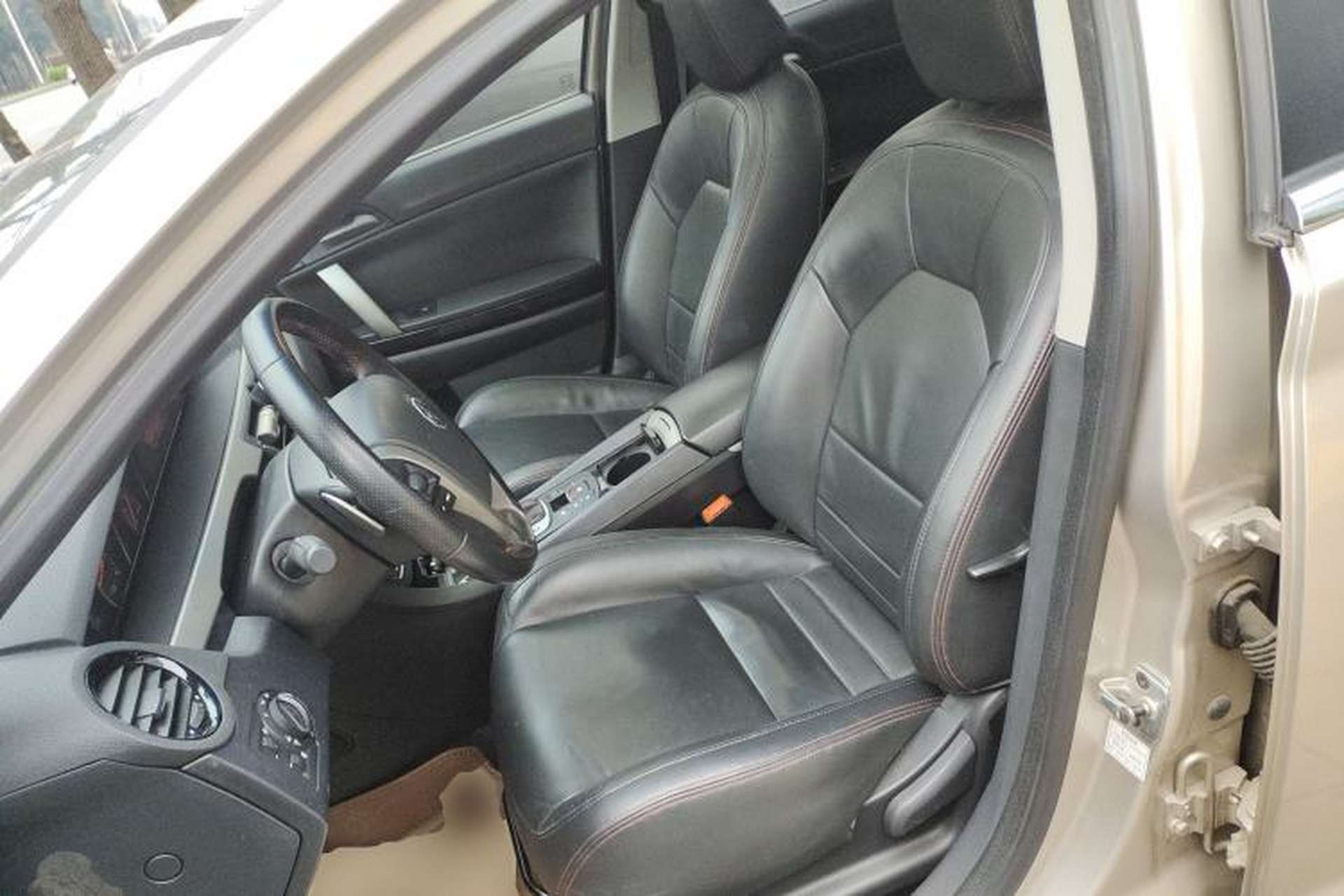 Used MG 6 2014 Hatchback 1.8T Automatic Performance Edition Left Front Seat