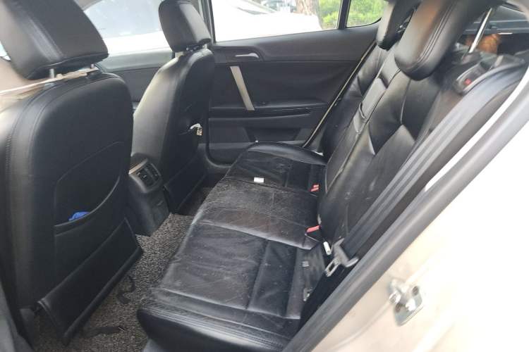Used MG 6 2014 Hatchback 1.8L Automatic Drive Value Edition Left Rear Seat