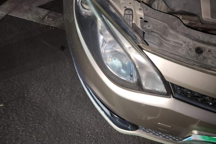 Used MG 6 2014 Hatchback 1.8L Automatic Drive Value Edition Right Front Headlight