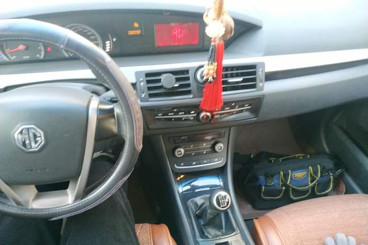 Used MG 6 2014 Hatchback 1.8L Manual Value Edition Audio And AC Panel