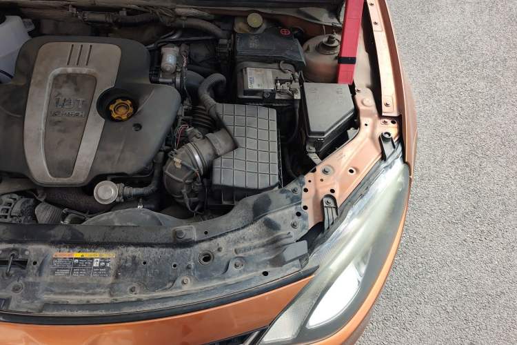 Used MG 6 2014 Hatchback 1.8T Manual Performance Edition Engine Bay Left