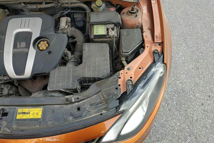 Used MG 6 2014 Hatchback 1.8L Manual Value Edition Engine Bay Left
