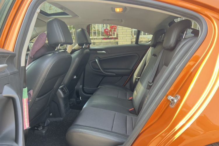 Used MG 6 2014 Hatchback 1.8T Automatic Performance Edition Interior 7