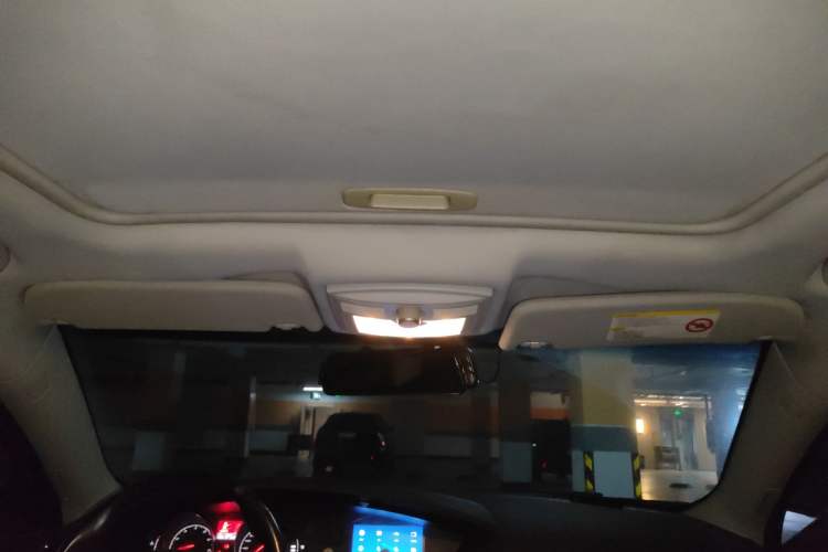 Used MG 6 2014 Hatchback 1.8L Automatic Drive Value Edition Headliner