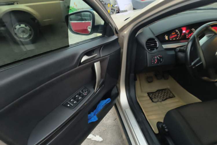 Used MG 6 2014 Hatchback 1.8L Manual Value Edition Interior 13