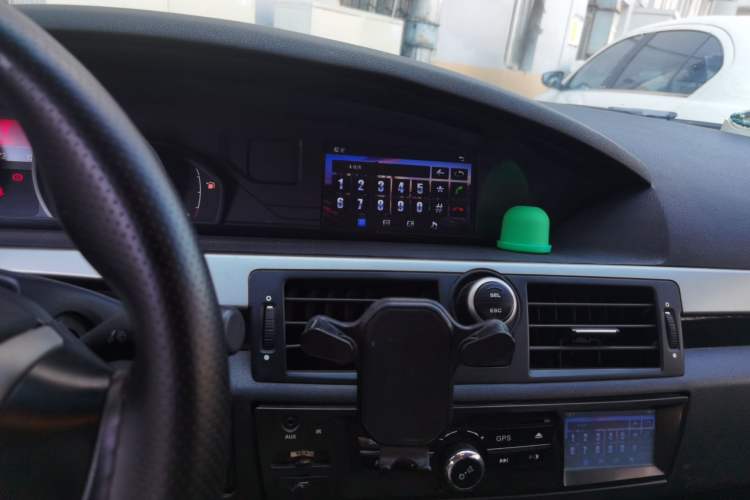 Used MG 6 2014 Hatchback 1.8L Manual Value Edition Audio And AC Panel