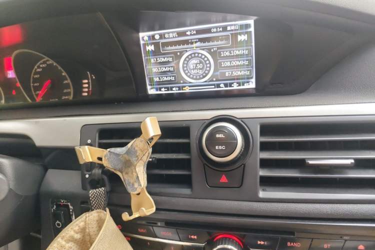 Used MG 6 2014 Hatchback 1.8L Automatic Drive Value Edition Audio And AC Panel