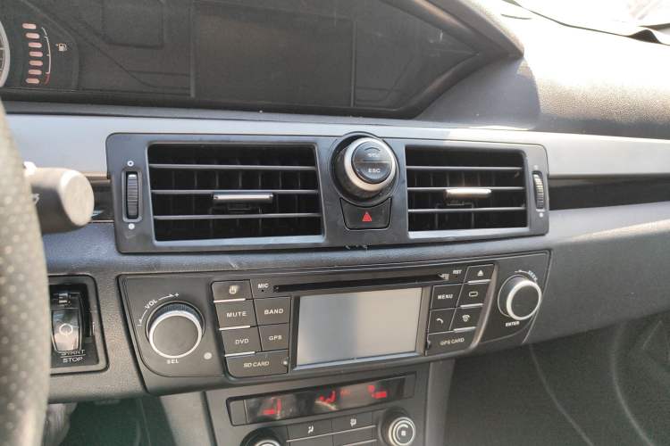 Used MG 6 2014 Hatchback 1.8T Automatic Performance Edition Audio And AC Panel