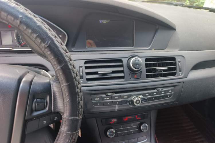 Used MG 6 2014 Hatchback 1.8T Automatic Performance Edition Audio And AC Panel