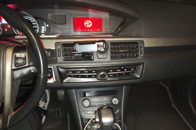 Used MG 6 2014 Hatchback 1.8T Automatic Performance Edition Audio And AC Panel