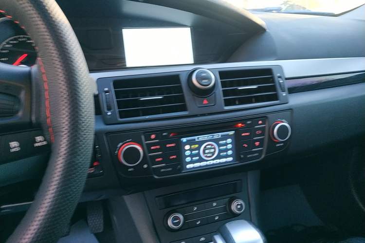 Used MG 6 2014 Hatchback 1.8T Automatic Performance Edition Audio And AC Panel