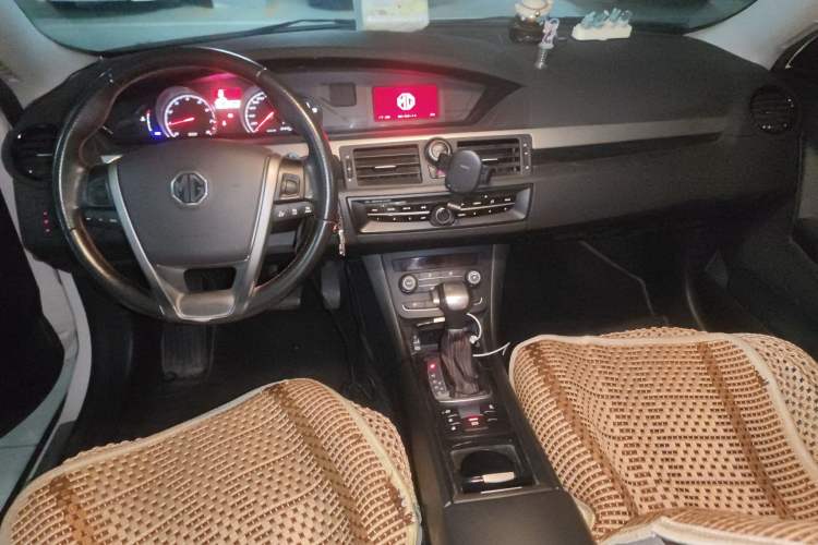 Used MG 6 2014 Hatchback 1.8T Automatic Performance Edition Center Console