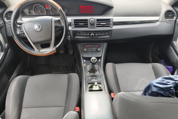 Used MG 6 2014 Hatchback 1.8L Manual Value Edition Center Console