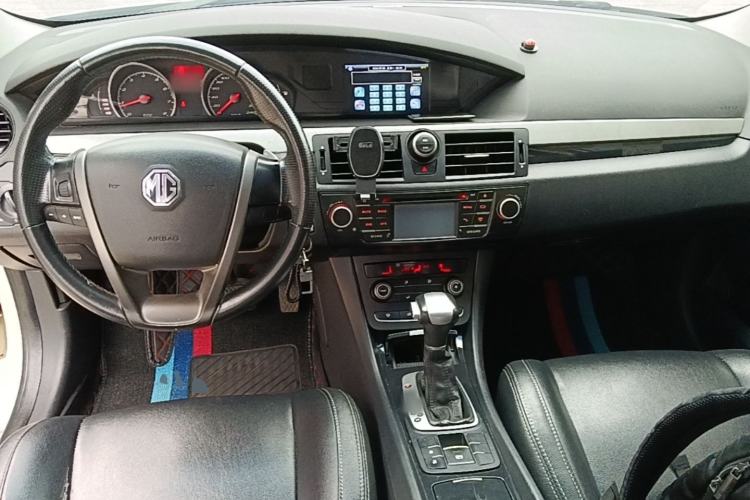 Used MG 6 2014 Hatchback 1.8L Automatic Drive Value Edition Center Console