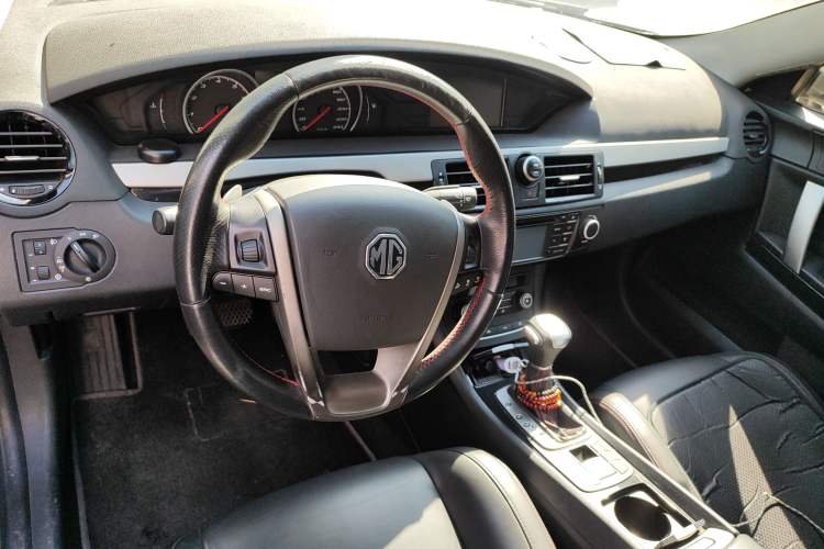 Used MG 6 2014 Hatchback 1.8T Automatic Performance Edition Center Console
