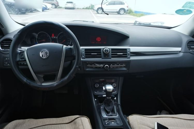 Used MG 6 2014 Hatchback 1.8L Automatic Drive Value Edition Center Console
