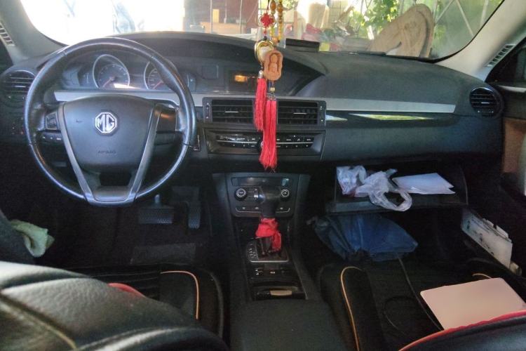 Used MG 6 2014 Hatchback 1.8L Automatic Drive Value Edition Center Console