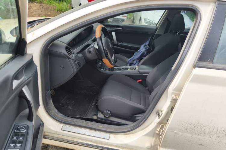 Used MG 6 2014 Hatchback 1.8L Manual Value Edition Driver Seat