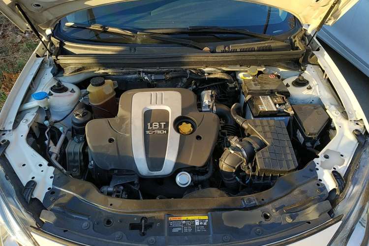 Used MG 6 2014 Hatchback 1.8T Automatic Performance Edition Engine Bay