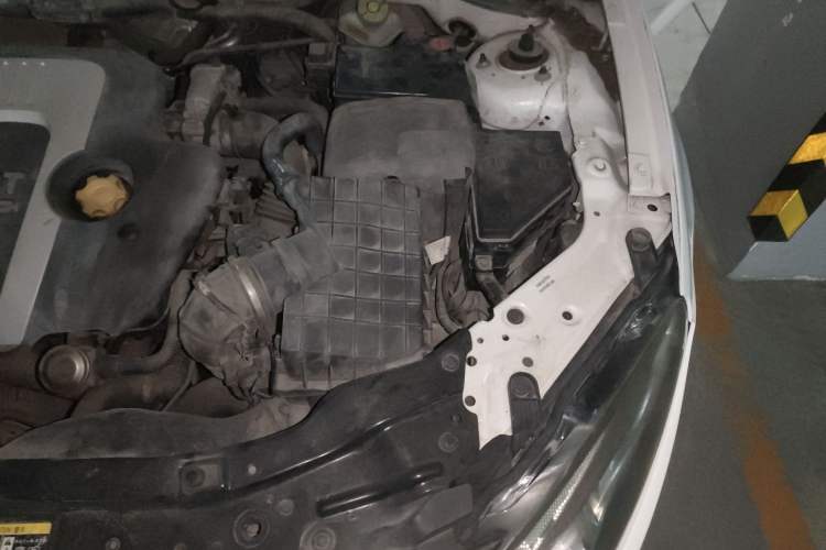 Used MG 6 2014 Hatchback 1.8T Automatic Performance Edition Engine Bay Left