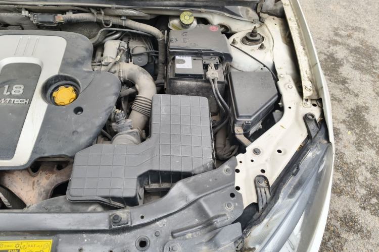 Used MG 6 2014 Hatchback 1.8L Manual Value Edition Engine Bay Left