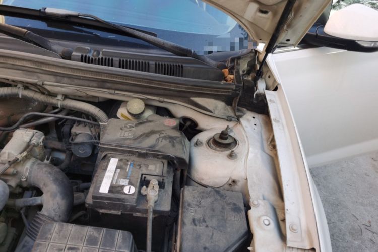 Used MG 6 2014 Hatchback 1.8L Automatic Drive Value Edition Engine Bay Left