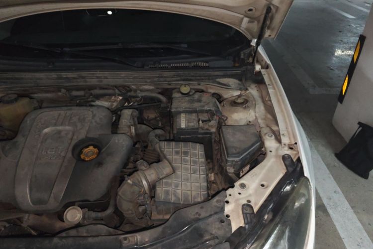 Used MG 6 2014 Hatchback 1.8T Automatic Performance Edition Engine Bay Left