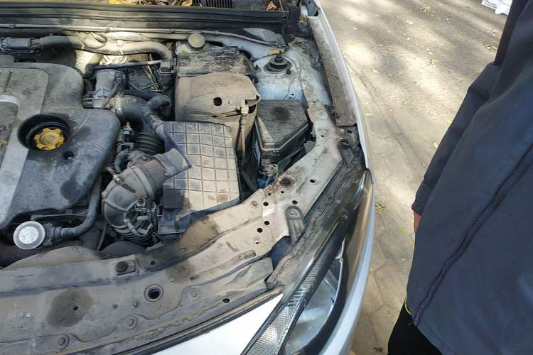 Used MG 6 2014 Hatchback 1.8T Automatic Performance Edition Engine Bay Left