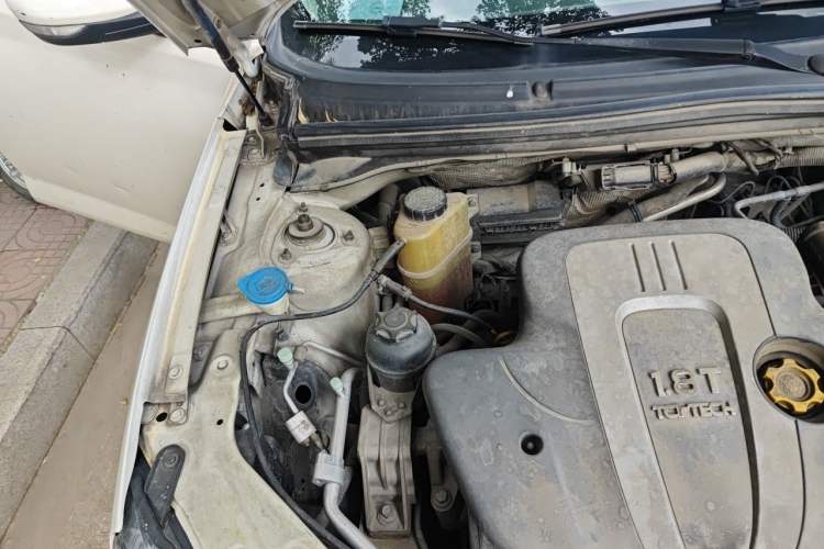 Used MG 6 2014 Hatchback 1.8T Automatic Performance Edition Engine Bay Right