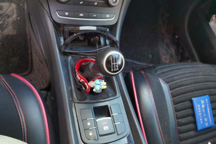 Used MG 6 2014 Hatchback 1.8L Manual Value Edition Gear Lever