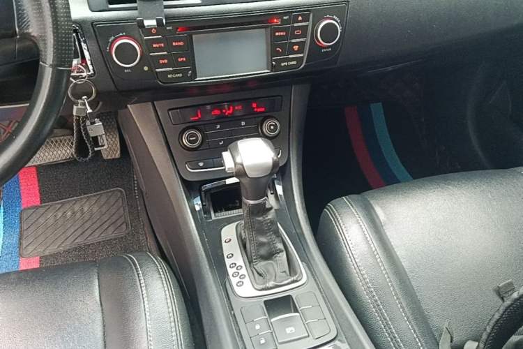 Used MG 6 2014 Hatchback 1.8L Automatic Drive Value Edition Gear Lever
