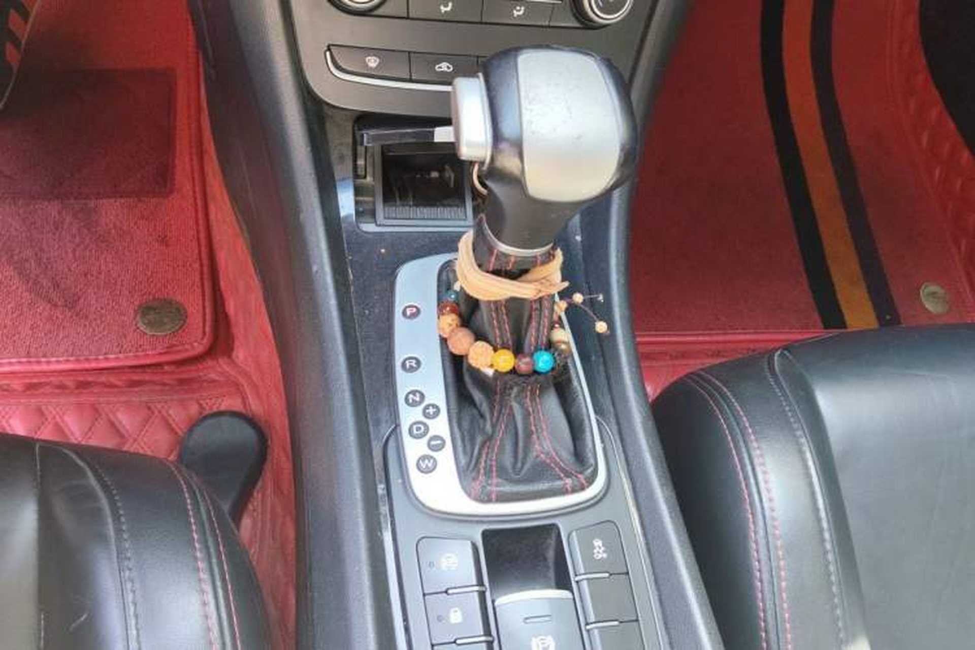 Used MG 6 2014 Hatchback 1.8T Automatic Performance Edition Gear Lever