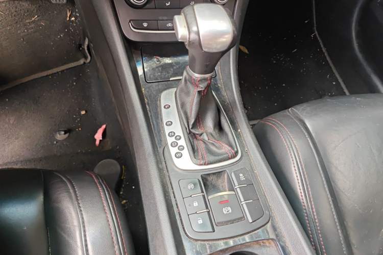 Used MG 6 2014 Hatchback 1.8T Automatic Performance Edition Gear Lever