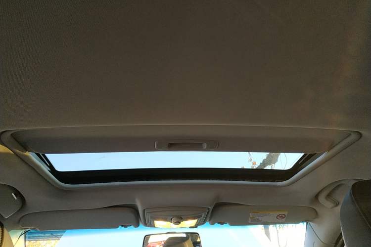 Used MG 6 2014 Hatchback 1.8T Automatic Performance Edition Headliner