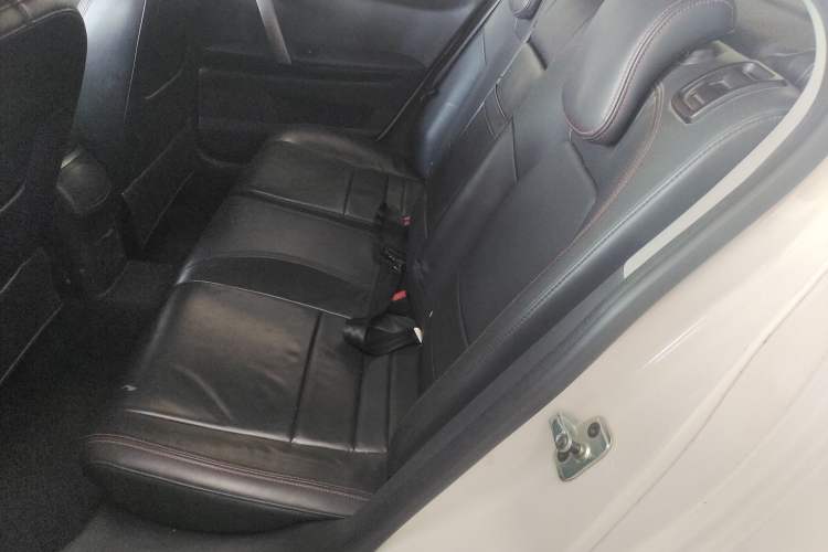 Used MG 6 2014 Hatchback 1.8T Automatic Performance Edition Interior 1