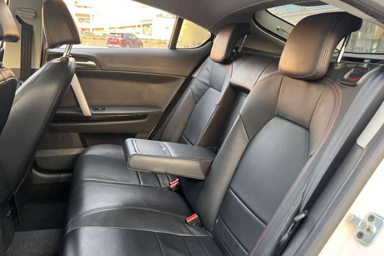Used MG 6 2014 Hatchback 1.8T Automatic Performance Edition Interior 4