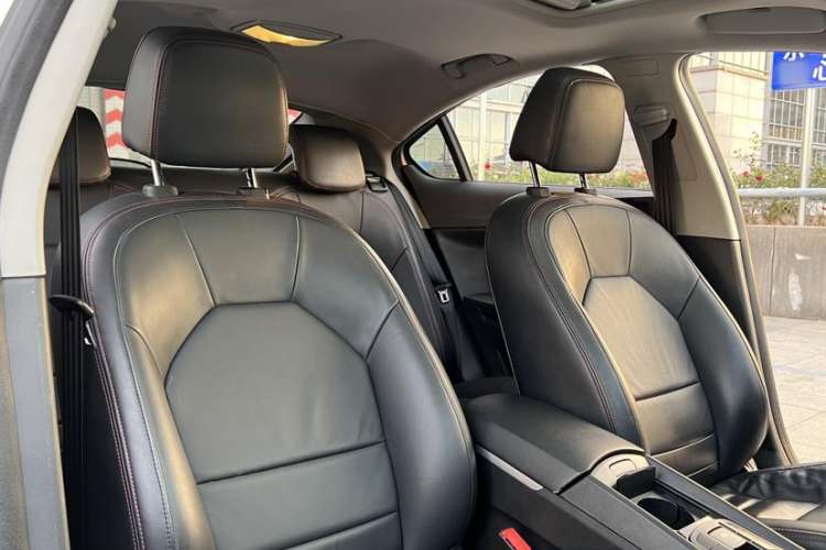 Used MG 6 2014 Hatchback 1.8T Automatic Performance Edition Interior 6